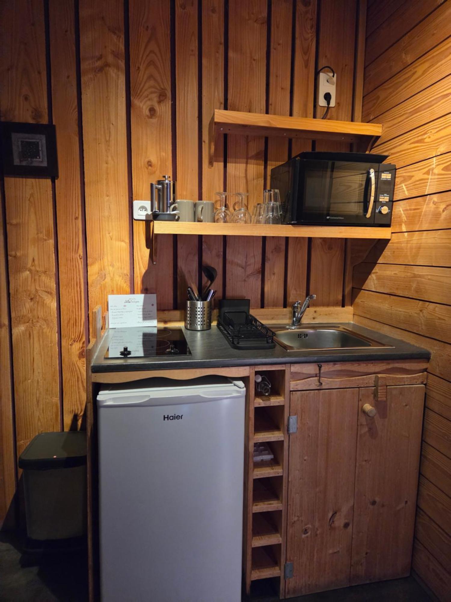 托奈比斯火山小屋酒店 Saint-Pierre-le-Chastel 外观 照片