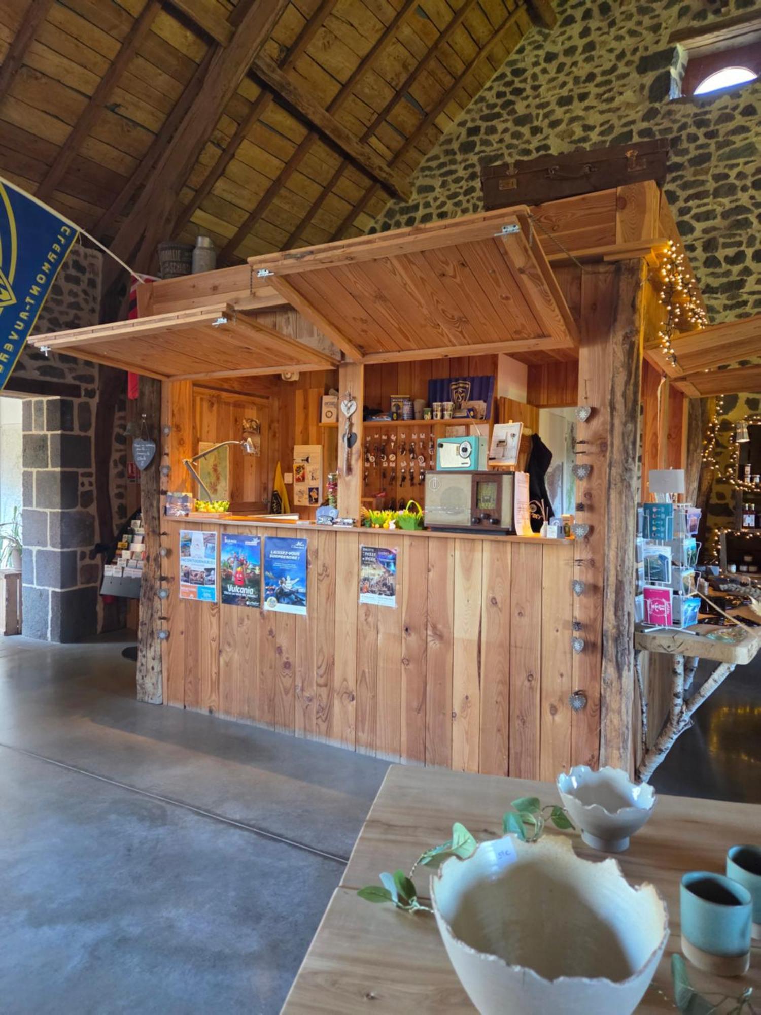 托奈比斯火山小屋酒店 Saint-Pierre-le-Chastel 外观 照片